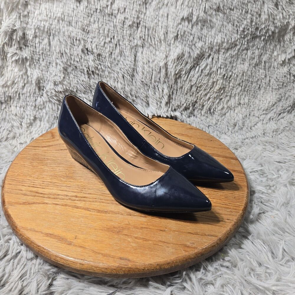 Calvin Klein Genoveva Womens Blue Patent Leather Pointed Toe Pump Size 7 EU 37